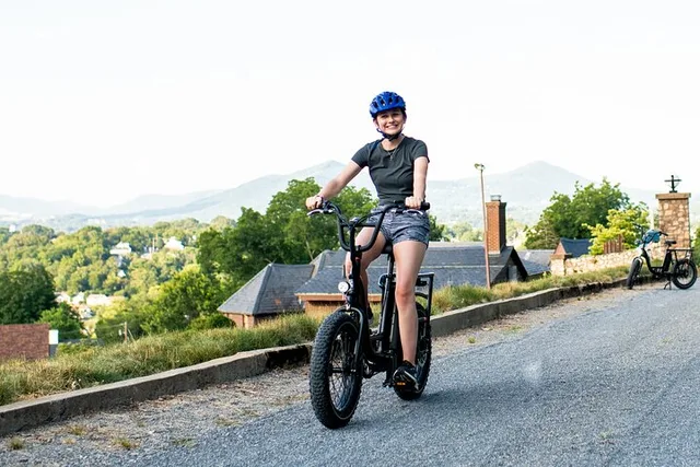Roanoke E-bike Tour on the River Greenway - Image 3