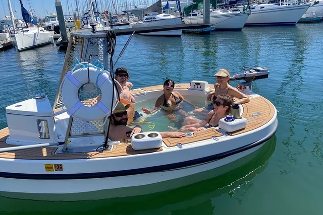 San Francisco Hot Tub Boat Rental 90 min - Image 3