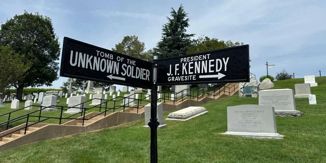 Arlington Cemetery Heroes and History Tour - Image 4