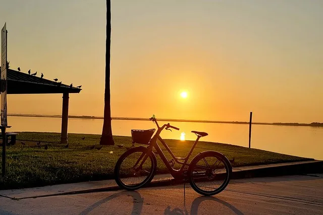 Sanford E-Bike Rental in Historic Downtown - 2 hr - Image 5