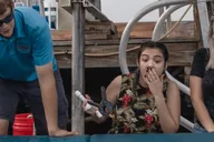 Miami Fish Feeding Experience thumbnail 5