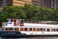 Chicago River Architecture Riverboat Tour 1.5 hr thumbnail 2