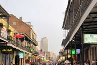 New Orleans City & Cemetery Tour by Minibus thumbnail 6