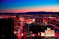 Las Vegas Bars and Dining Limo Experience thumbnail 4