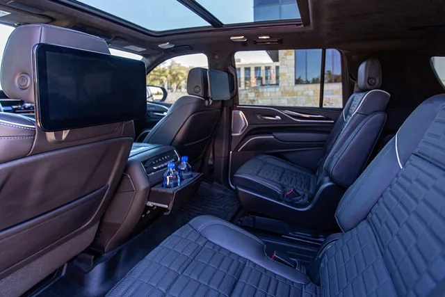 Austin Airport Transfer Black SUV - Image 2