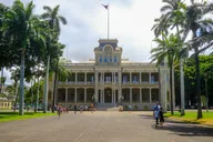 Honolulu Trolley Historic Tour 2 hr thumbnail 1