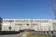 Chicago Fashion Outlets Private Shopping Tour thumbnail 1