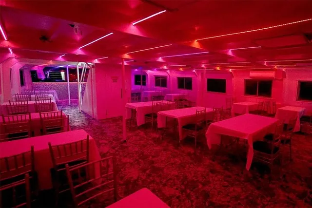 New York City Fireworks Watch Party Cruise - Image 4