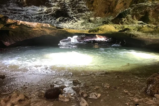 Oahu Mermaid Caves and Ka’ena Point Hike - Image 2