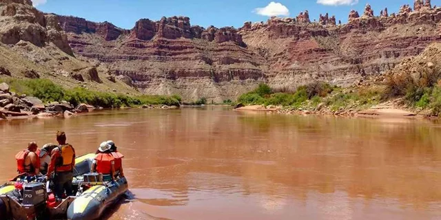 Moab Cataract Canyon Whitewater Rafting Adventure - Image 3