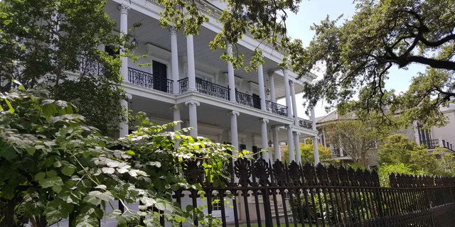 New Orleans Garden District Walking Tour - Image 5