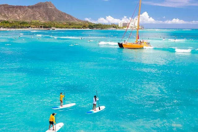 Waikiki Paddleboard Tour by the Royal Hawaiian - Image 3