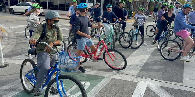 Miami South Beach Bicycle Tour - Image 4