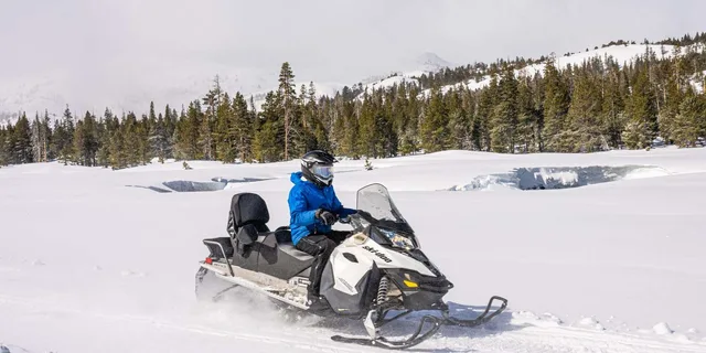 Lake Tahoe Snowmobile Tour with Scenic Views - Image 6