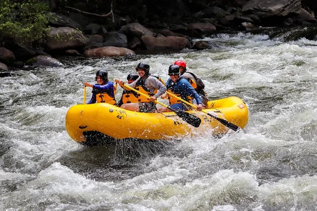 Hartford Whitewater Rafting Adventure 2 hr - Image 5