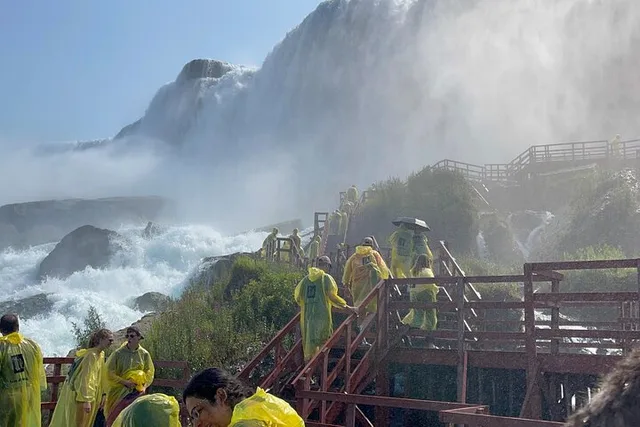 Niagara Falls Cave of the Winds Tour - Image 2