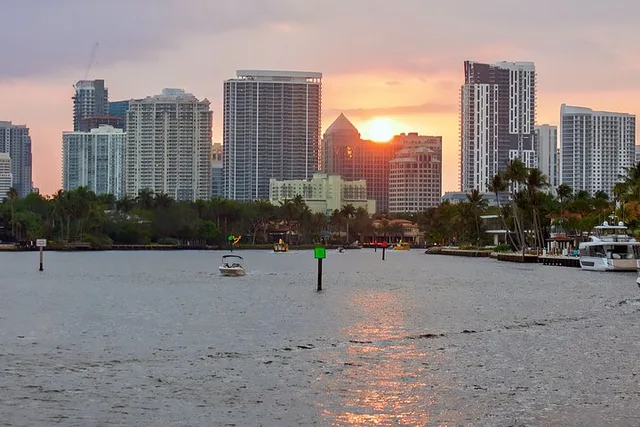 Ft. Lauderdale Catamaran Cruise at Sunset - Image 4