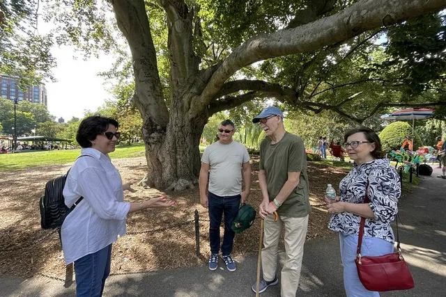Boston Walking Tour of Beacon Hill and Freedom Trail - Image 6
