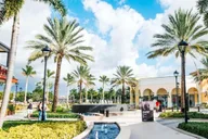 Miami Private Transfer and Shopping Experience thumbnail 3