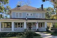 Senoia Walking Dead Film Locations Walking Tour 2 hr thumbnail 3
