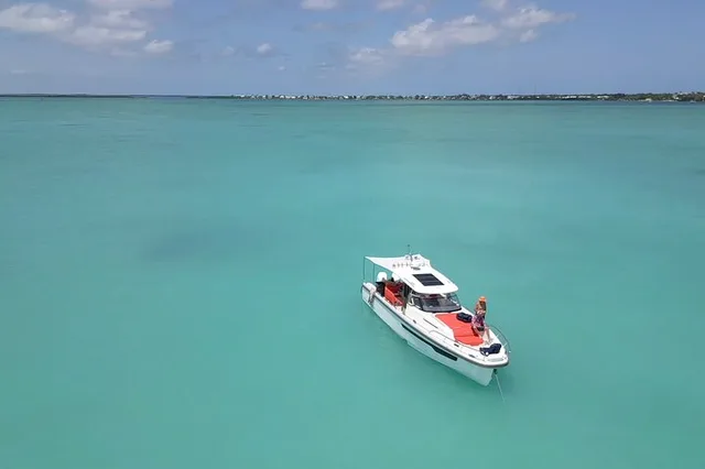 Key Largo Booze Cruise & Sandbar Tour - Image 6