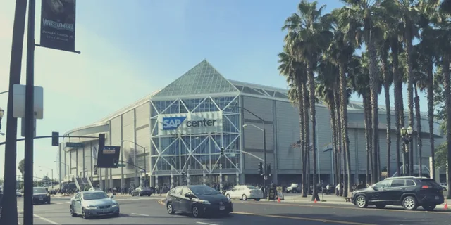 San Jose Sharks Ice Hockey Game - Image 4