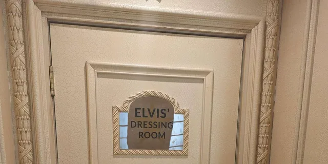 Las Vegas Elvis Presley Walking Tour - Image 2