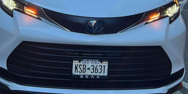 New York Private Transfer with Guide Option - Image 5
