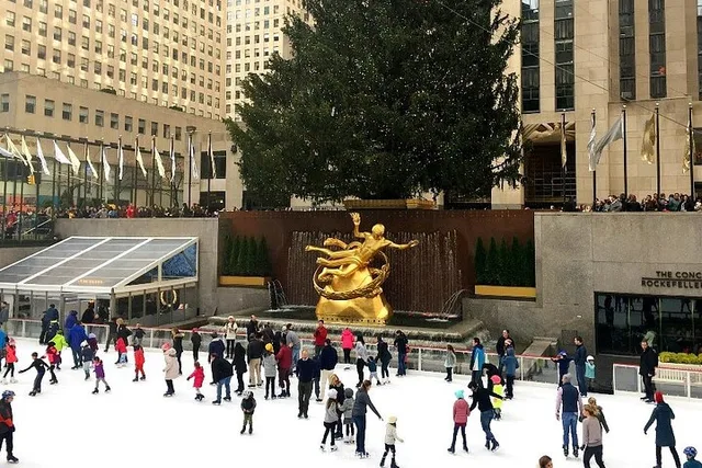 New York Christmas Walking Tour - Image 3