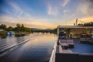 Portland Dinner Cruise on Willamette River 2.5 hr thumbnail 3