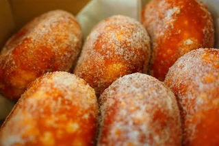 Honolulu Diamond Head Shuttle Tour with Malasada