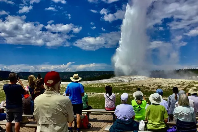 Yellowstone Adults-Only Minibus Tour - Image 3