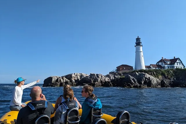 Portland Lighthouses Boat Tour - Image 2