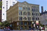Milwaukee Historic Downtown Self-Guided Walking Tour thumbnail 5
