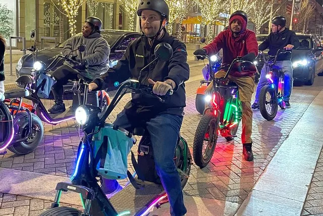 Dallas Night Sightseeing E-Scooter Tour 2 hr - Image 1