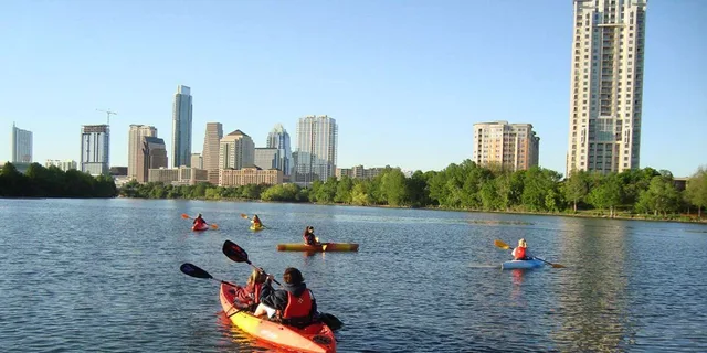 Austin Kayak and Canoe Rental on Lady Bird Lake - Image 6