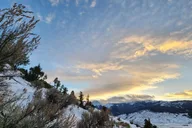 Gardiner Yellowstone National Park Snowshoe Tour 5 hr thumbnail 3