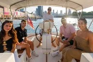 Chicago Sailboat Charter with Captain 3 hr thumbnail 1