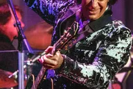 Las Vegas Neil Diamond Tribute Show thumbnail 3
