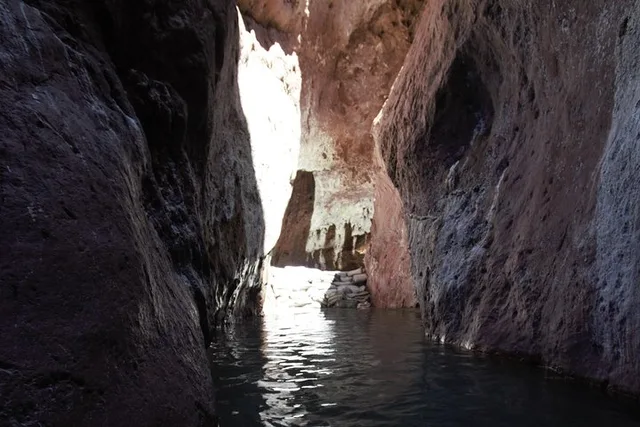 Las Vegas Hiking Adventure in White Rock Canyon - Image 6
