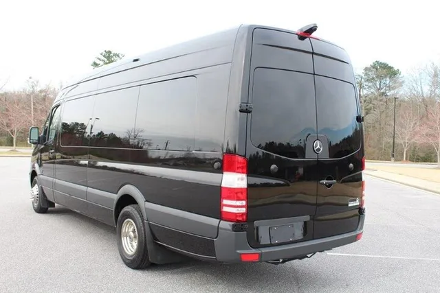 Las Vegas Private Limo Airport Transfer - Image 4