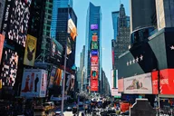 New York City Private Highlights Tour by Car thumbnail 1