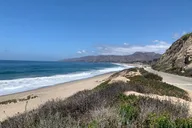 Los Angeles Coast Tour with Beach Day or Scenic Hike thumbnail 3