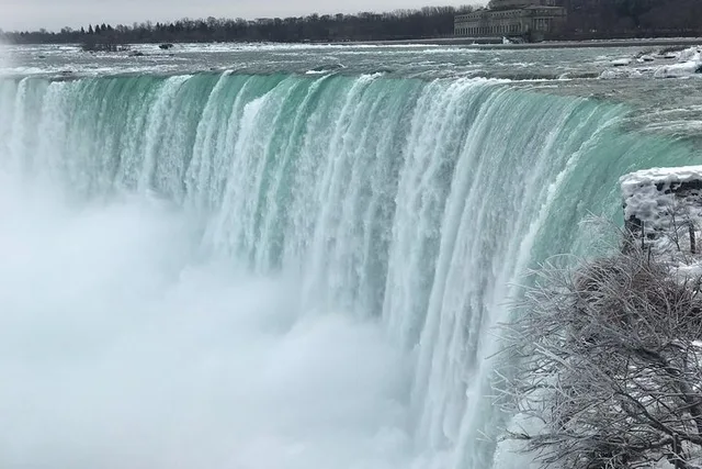 Niagara Falls Winter Wonderland Tour - Image 6