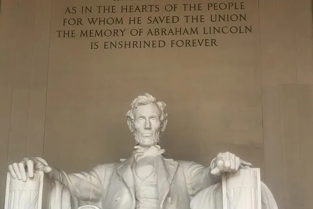 Washington DC Private Guided Bus Tour - Image 5