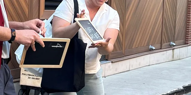 Philadelphia Comedy Magic Walking Tour - Image 3