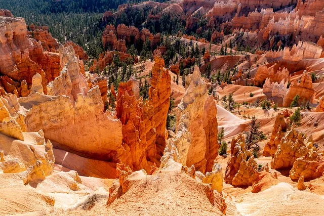 Las Vegas to Bryce Canyon and Zion Shuttle - Image 6