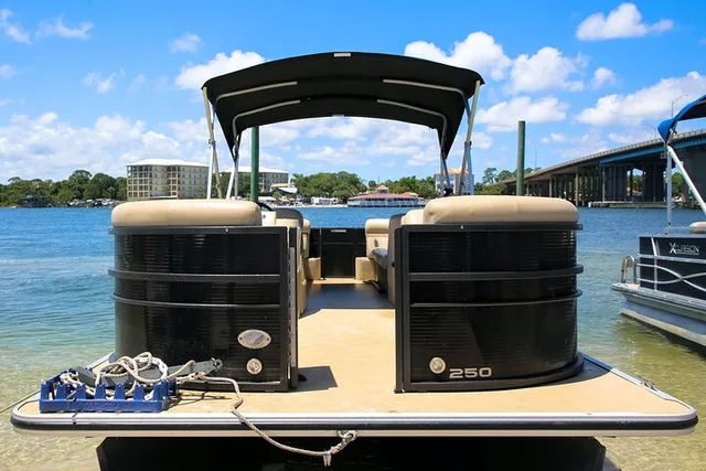 Fort Walton Beach Pontoon Boat Rental - Image 4