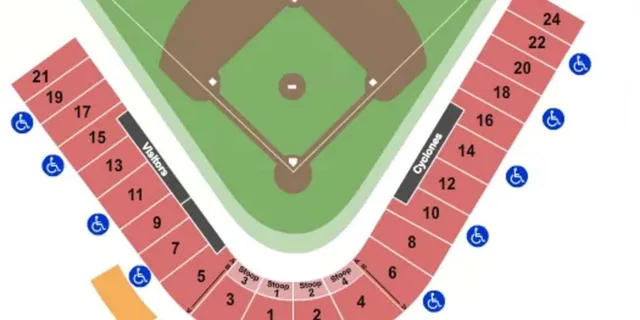 Brooklyn Cyclones Baseball Game at Coney Island - Image 5