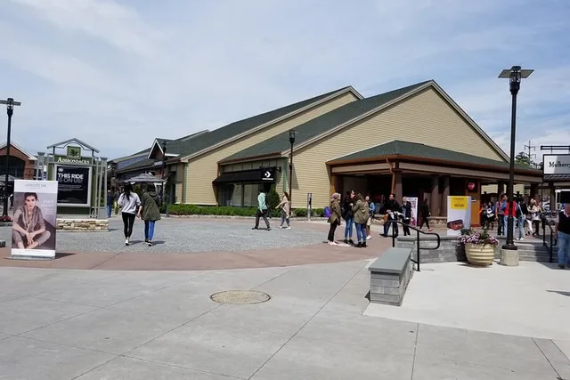 New York City Private Woodbury Common Shopping Tour - Image 6